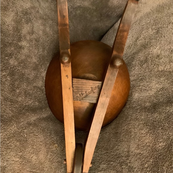 USA SMALL WOODEN WHEEL BARREL & BOWL - Picture 7 of 9